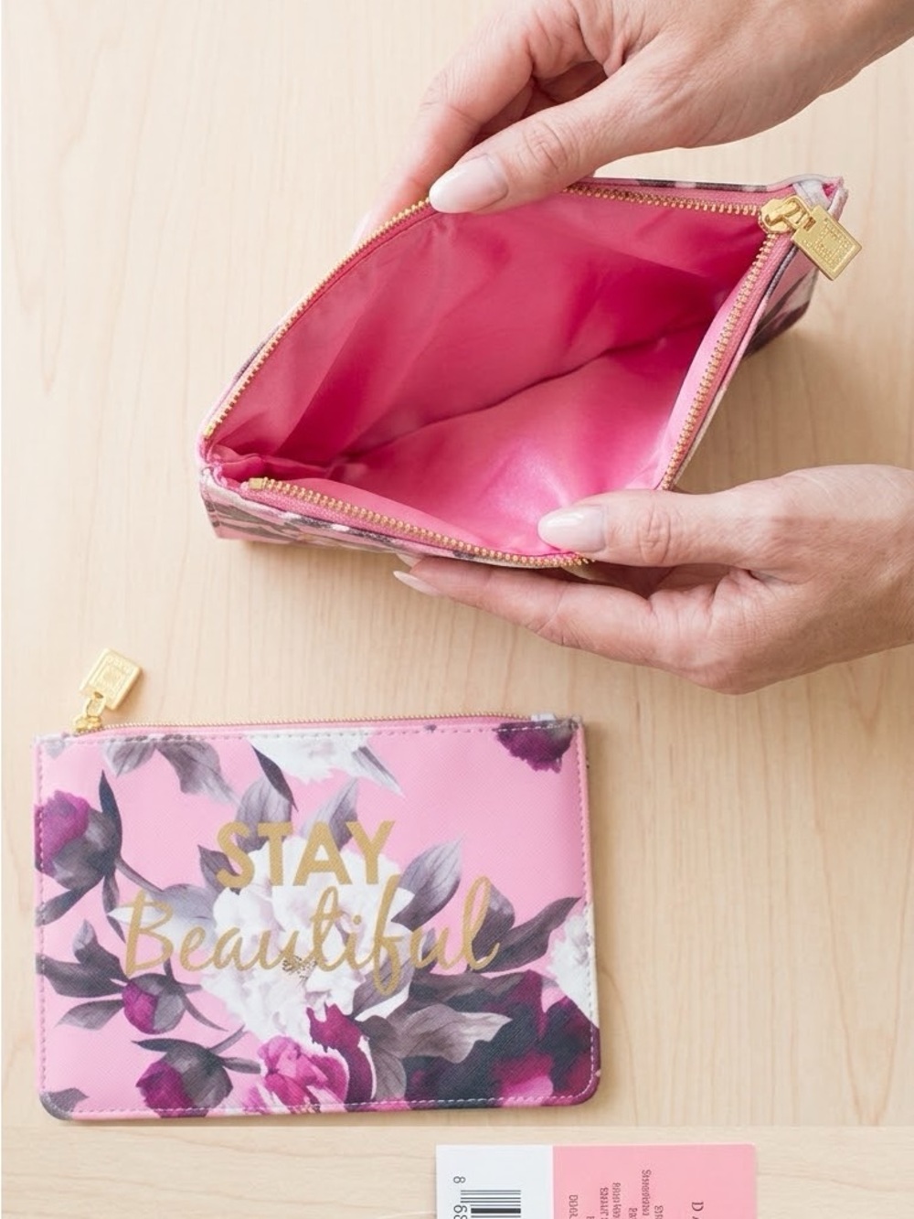 NWT Danielle Creations Floral Stay Beautiful Pouch